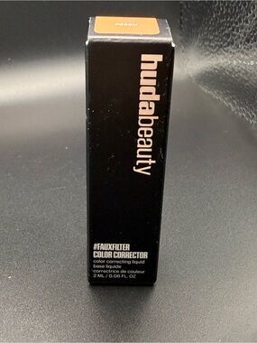 Huda Beauty #FauxFilter Color Corrector in the shade Peach. Travel size 2ml